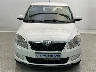 2011 Skoda Fabia II Рестайлинг, белый, 530000 рублей, вид 2