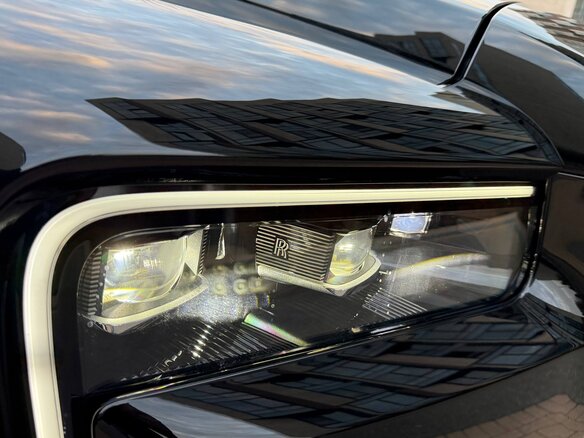 2026 Rolls-Royce Cullinan Black Badge I Рестайлинг (Series II), чёрный, 59850000 рублей - вид 12