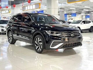 2023 Volkswagen Tiguan II Рестайлинг, чёрный, 2390000 рублей, вид 3