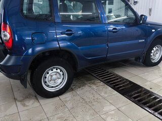 2018 Chevrolet Niva I Рестайлинг, синий, 670000 рублей, вид 2