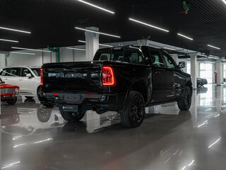 2026 Ram 1500 Crew Cab V Рестайлинг, чёрный, 10050000 рублей, вид 4