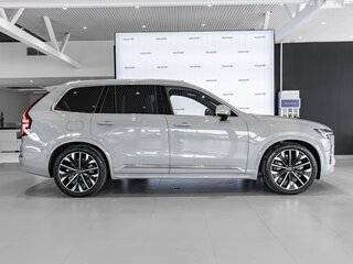 2026 Volvo XC90 B5 II Рестайлинг 2, серый, 13500000 рублей, вид 3