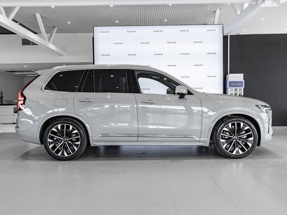2026 Volvo XC90 B5 II Рестайлинг 2, серый, 13500000 рублей - вид 2