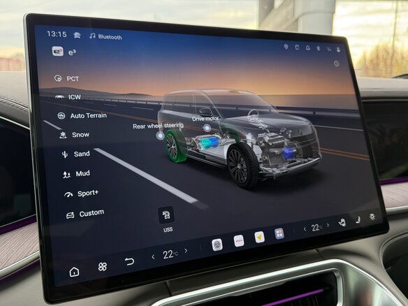 2025 Denza N9 46.9 kWh, чёрный, 6750000 рублей - вид 15