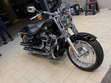 2024 Harley-Davidson Fat Boy, чёрный, 2250000 рублей, вид 1