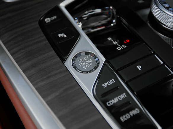 2025 BMW X7 40d I (G07) Рестайлинг, чёрный, 21500000 рублей - вид 29