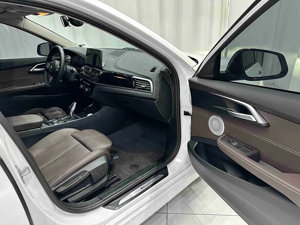 2023 BMW 1 серии 120i III (F52) Рестайлинг, белый, 1700000 рублей - вид 7