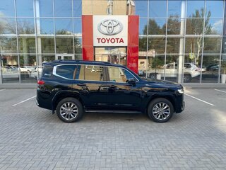 2021 Toyota Land Cruiser 300 Series, чёрный, 9980000 рублей, вид 4