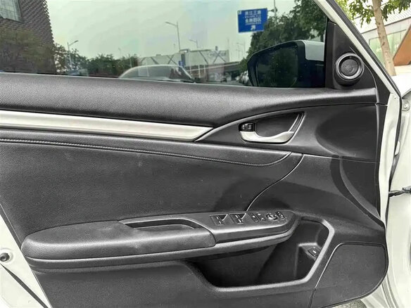 2020 Honda Civic X Рестайлинг, белый, 1210000 рублей - вид 11