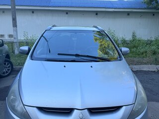 2008 Mitsubishi Grandis I, серебристый, 600000 рублей, вид 1