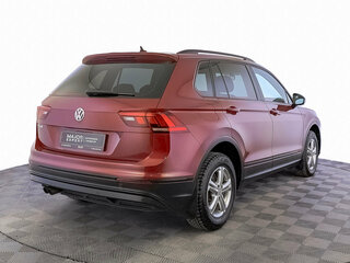2018 Volkswagen Tiguan II, красный, 2040000 рублей, вид 5