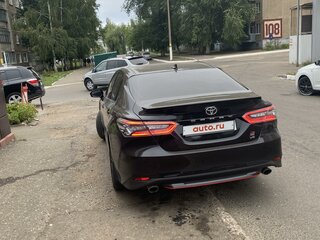2021 Toyota Camry VIII (XV70) Рестайлинг, чёрный, 3400000 рублей, вид 3