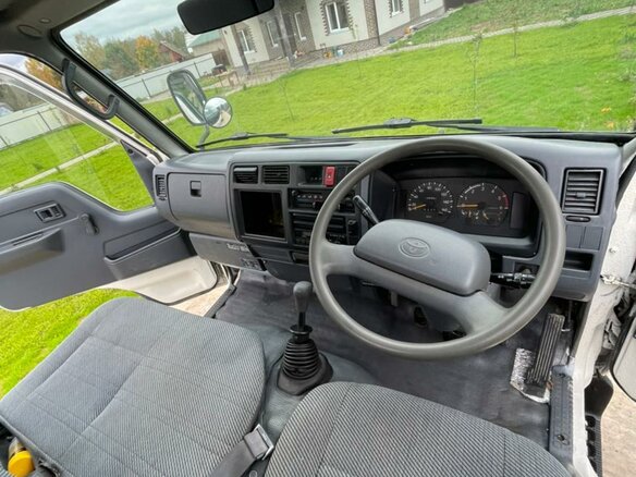 1998 Toyota Dyna, белый, 900000 рублей - вид 3