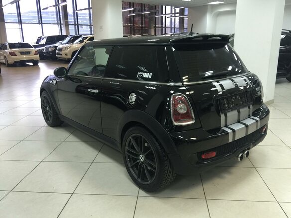 2010 Mini Hatch Cooper S II (R56) Рестайлинг, чёрный - вид 6
