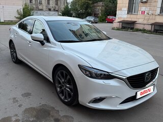 2017 Mazda 6 III (GJ) Рестайлинг, белый, 1570000 рублей, вид 3