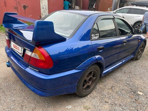 1998 Mitsubishi Lancer Evolution V, синий, 700000 рублей - вид 10
