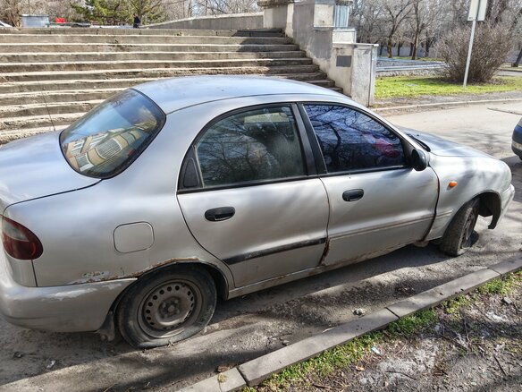 1998 Daewoo Lanos, серебристый, 95000 рублей - вид 3
