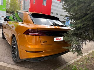 2020 Audi Q8 50 TDI I (4M), золотистый, 7600000 рублей, вид 4