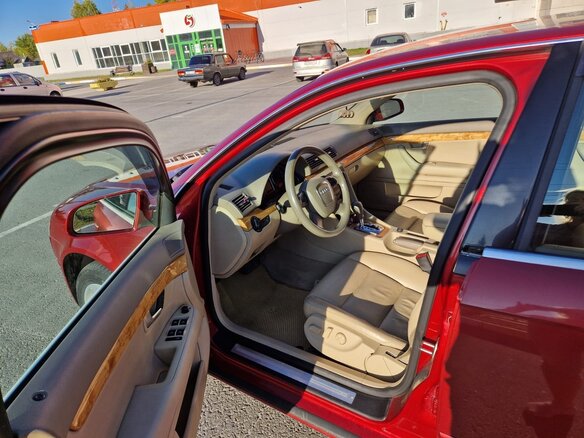 2004 Audi A4 III (B7), красный, 850000 рублей - вид 10