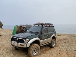 1999 Toyota Land Cruiser Prado 90 Series Рестайлинг, зелёный, 2500000 рублей, вид 1