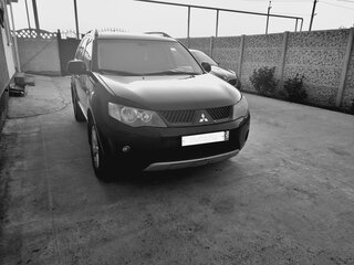 2007 Mitsubishi Outlander II, чёрный, 1200000 рублей, вид 3