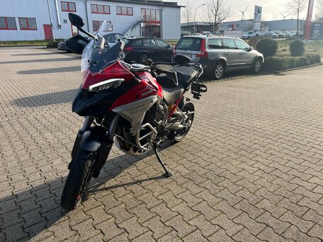 2022 Ducati Multistrada V4, красный, 2600000 рублей, вид 2