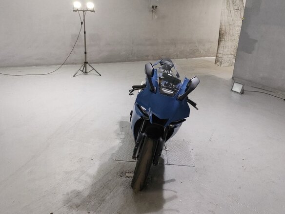 2021 Yamaha YZF-R1, голубой, 1613000 рублей - вид 3