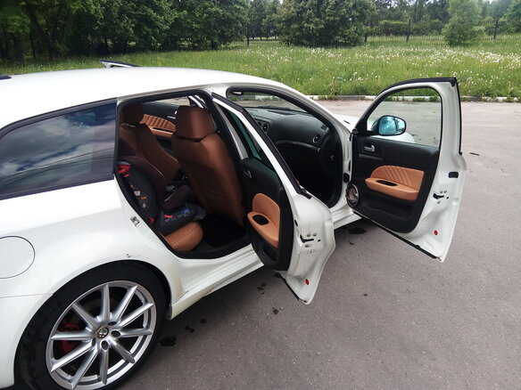 2008 Alfa Romeo 159, белый - вид 5