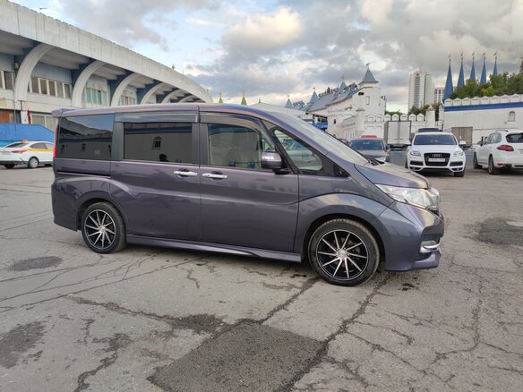 2017 Honda Stepwgn Spada V, фиолетовый, 1800000 рублей - вид 6
