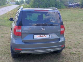 2016 Skoda Yeti I Рестайлинг, серый, 700000 рублей, вид 4