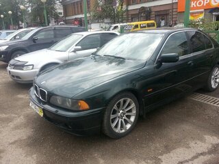 2001 BMW 5 серии 520i IV (E39) Рестайлинг, зелёный, 350000 рублей, вид 1