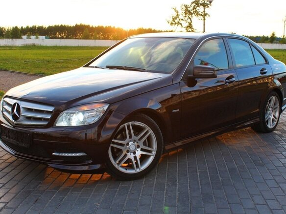2011 Mercedes-Benz C-Класс 250 7G-TRONIC PLUS III (W204), серебристый