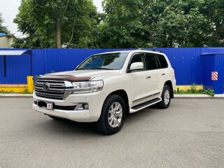 2017 Toyota Land Cruiser 200 Series Рестайлинг 2, белый, 6900000 рублей, вид 1
