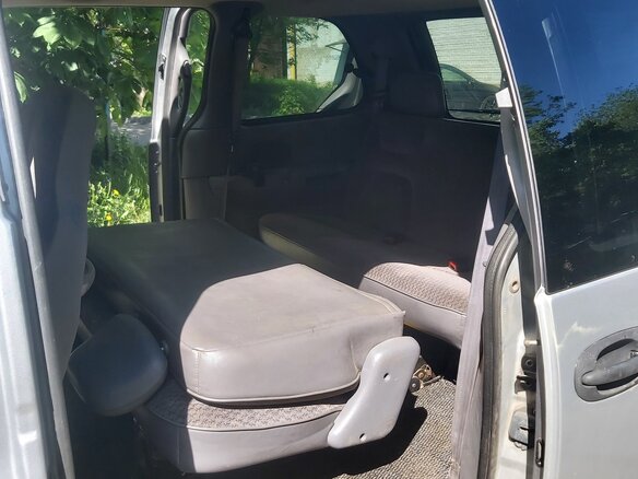 2000 Dodge Caravan III, серебристый, 400000 рублей - вид 16