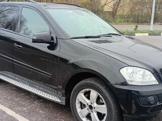 2008 Mercedes-Benz M-Класс 320 II (W164), чёрный, 1750000 рублей, вид 3