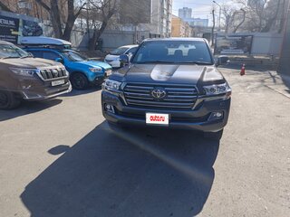 2019 Toyota Land Cruiser 200 Series Рестайлинг 2, серый, 9600000 рублей, вид 2