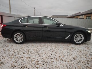 2020 BMW 5 серии 520i VII (G30/G31/G38) Рестайлинг, чёрный, 4190000 рублей, вид 2