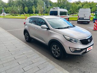 2015 Kia Sportage III Рестайлинг, серебристый, 1300000 рублей, вид 2