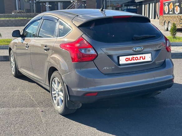 2014 Ford Focus III, серый, 800000 рублей - вид 2