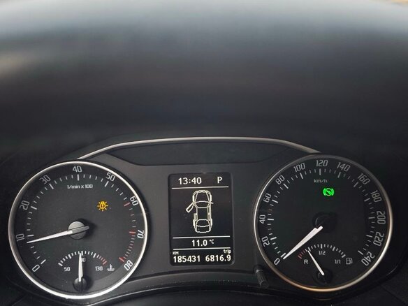 2011 Skoda Octavia DSG7 II (A5) Рестайлинг, белый - вид 6