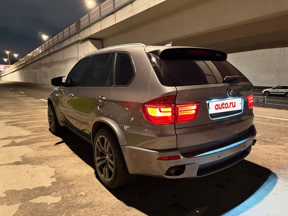 2011 BMW X5 35i II (E70) Рестайлинг, серый - вид 5
