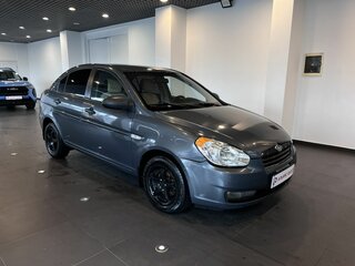 Hyundai Verna II