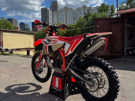 2025 Beta RR 2T 250/300, красный, 700000 рублей, вид 5