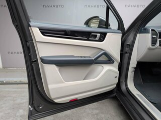 2019 Porsche Cayenne III, серый, 5997000 рублей, вид 5