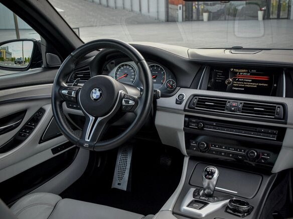 2012 BMW M5 V (F10), чёрный, 4200000 рублей - вид 27