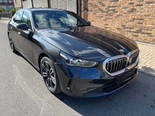 2024 BMW 5 серии 520i VIII (G60/G61/G68), чёрный, 6404543 рублей, вид 1