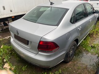 2017 Volkswagen Polo V Рестайлинг, серебристый, 740000 рублей, вид 4