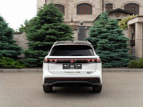 2026 Volkswagen Tiguan III, белый, 4604000 рублей, вид 4