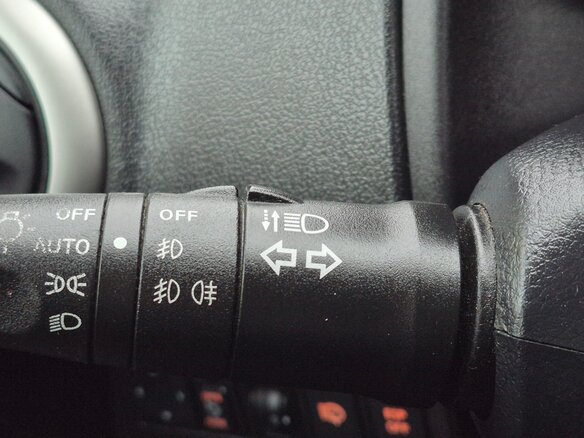 2013 Nissan Note I Рестайлинг, красный, 460000 рублей - вид 28