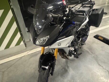 2019 Yamaha MT-09 Tracer (FJ-09), чёрный, 990000 рублей, вид 5